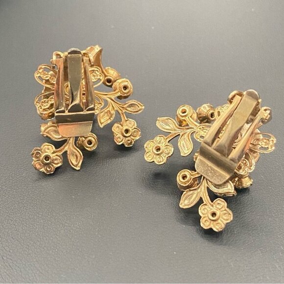 Gorgeous Baroque Style AB Crystal and Faux Pearl Vintage Clip On Earrings - Picture 6 of 11